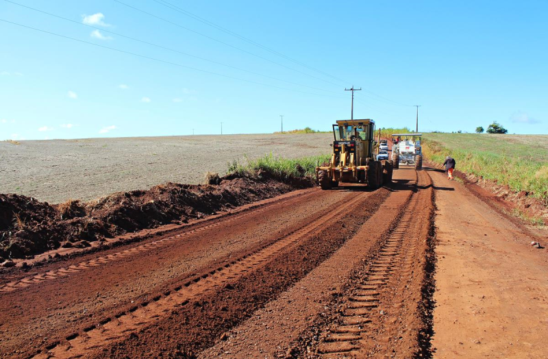 Prefeitura inicia obras de recuperação da estrada de acesso ao Rincão de São Pedro